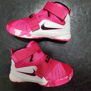 KID'S Nike Lebron IX Pink